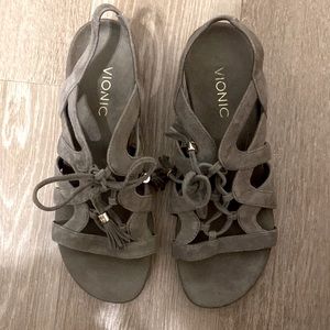 VIONIC Kalie sandal.
